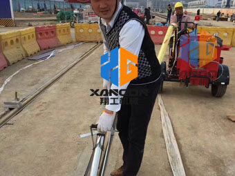 路面灌縫施工，選翔工機(jī)械瀝青灌縫機(jī)