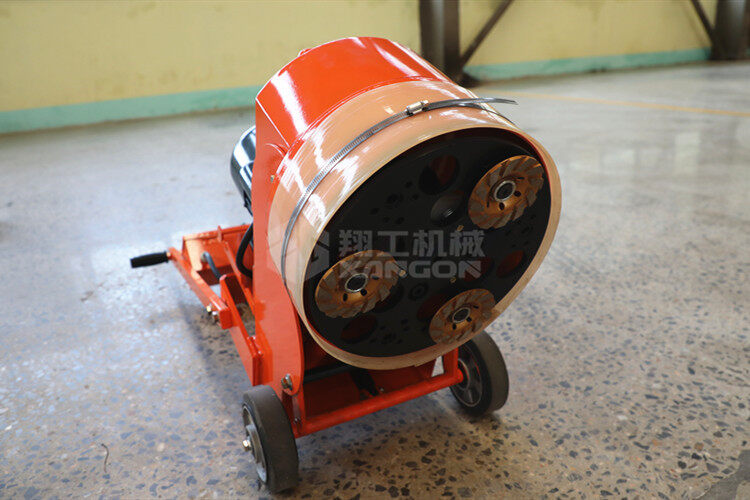 選購地坪研磨機(jī)，除了質(zhì)量外，這一點(diǎn)也很重要