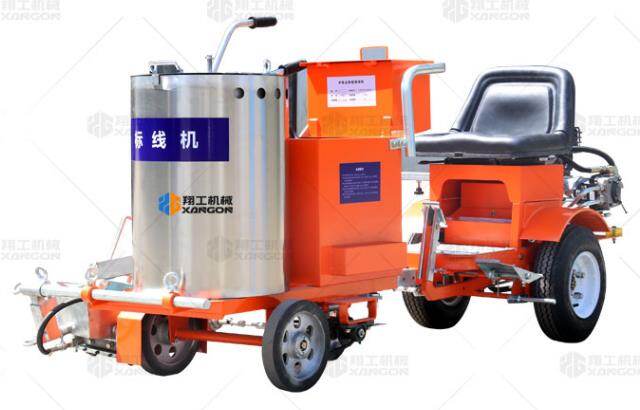 熱熔劃線機(jī)配置助力車，高施工高標(biāo)線質(zhì)量