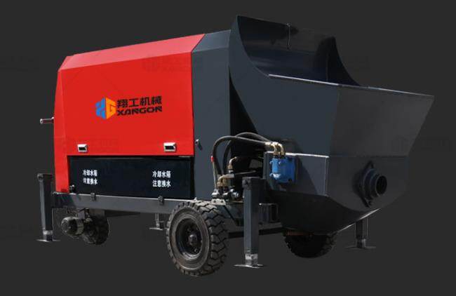 混凝土輸送泵雙控操作模式，靈活使用